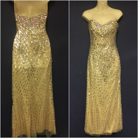 Prom dress - Picture 1 of 1